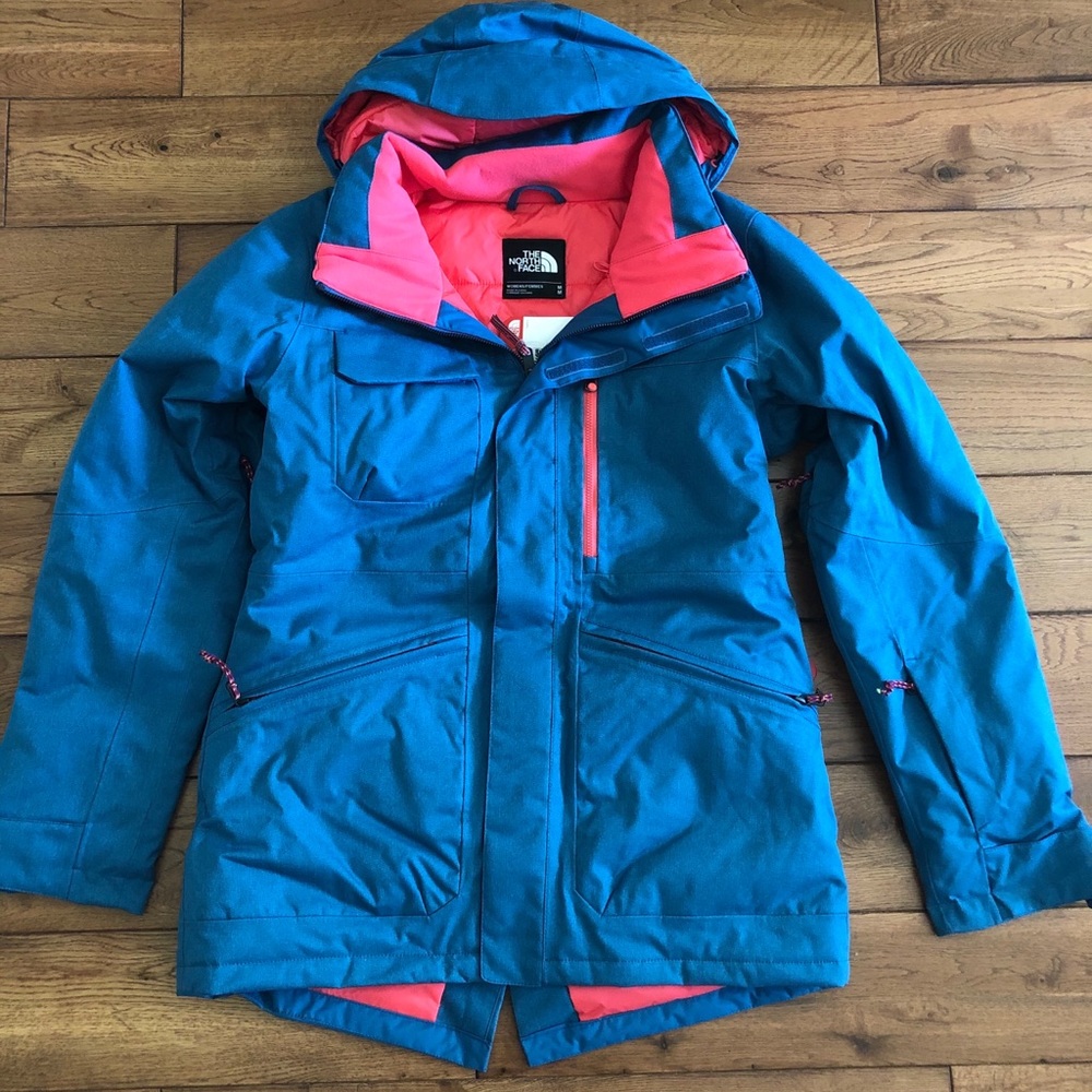 $299 NWT North Face Women's Insulated Jacket